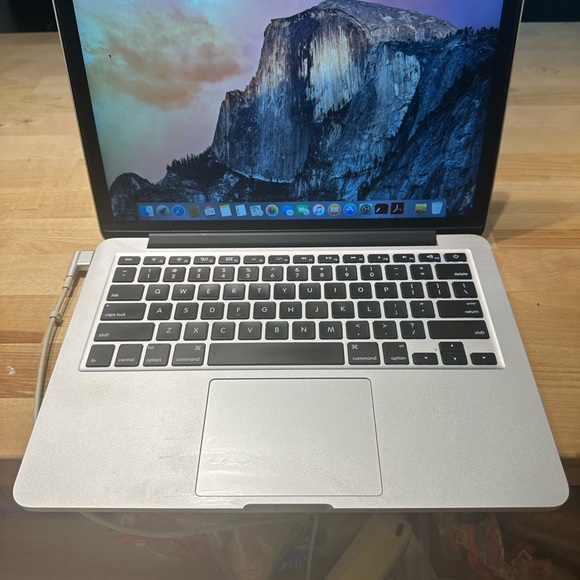 MacBook Pro - Picture 4 of 4